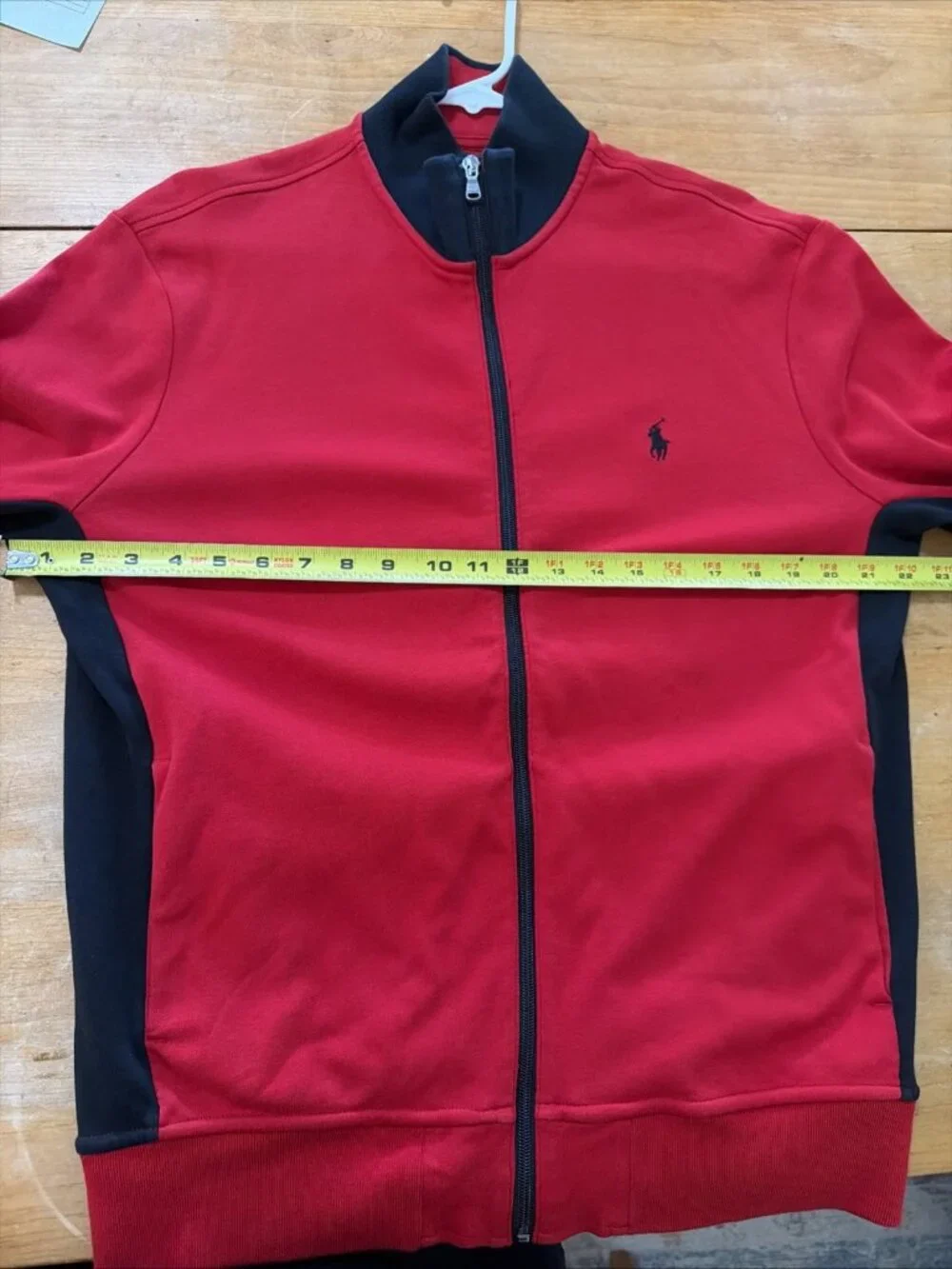 Polo Ralph Lauren walking signature up